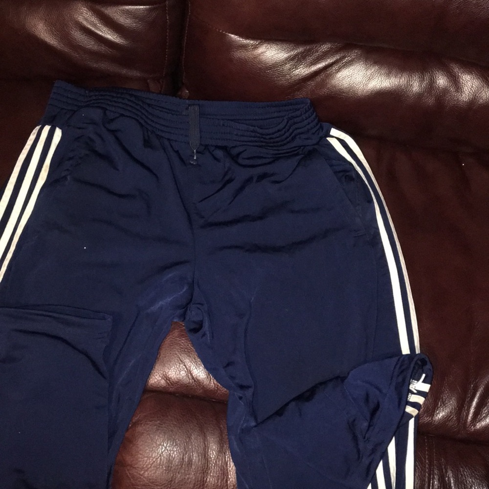 Men’s classic Adidas sweatpants